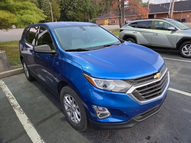 2019 Chevrolet Equinox LS photo 3