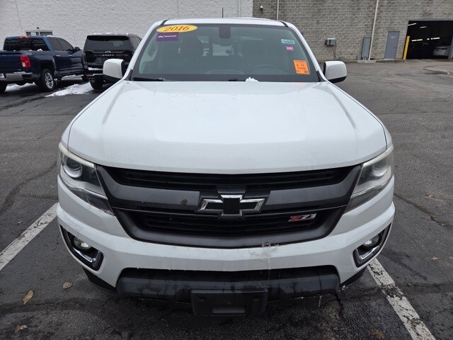 2016 Chevrolet Colorado Z71 photo 2