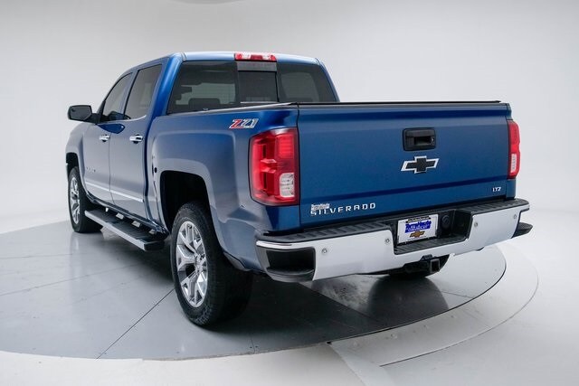 2016 Chevrolet Silverado 1500 LTZ photo 3