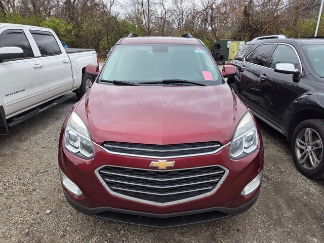 2017 Chevrolet Equinox LT photo 2