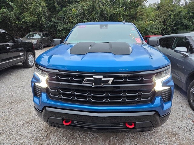 2023 Chevrolet Silverado 1500 LT Trail Boss photo 2
