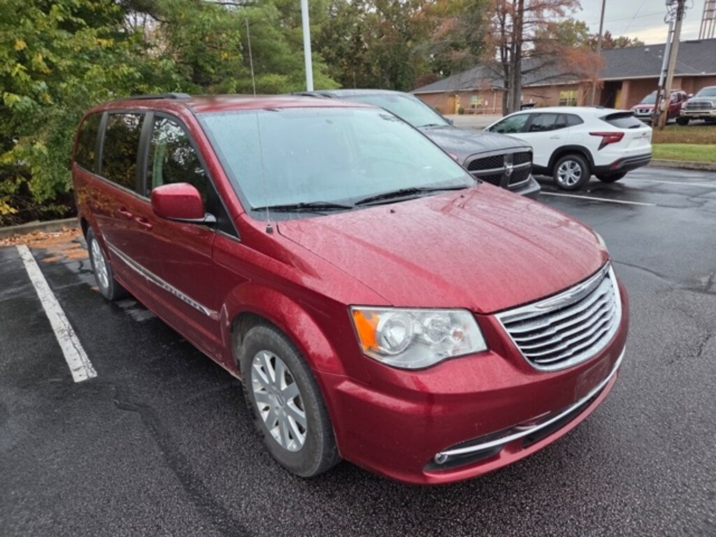 Used 2016 Chrysler Town & Country Touring Van LWB Passenger Van