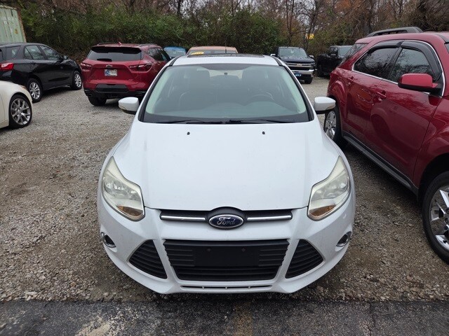 2013 Ford Focus SE photo 2