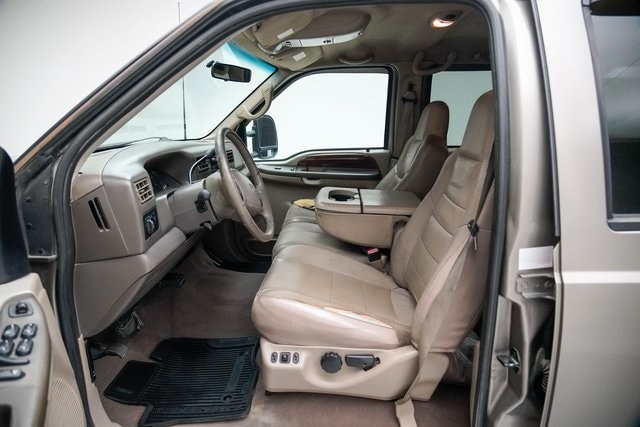 2002 Ford F-350 Lariat photo 2