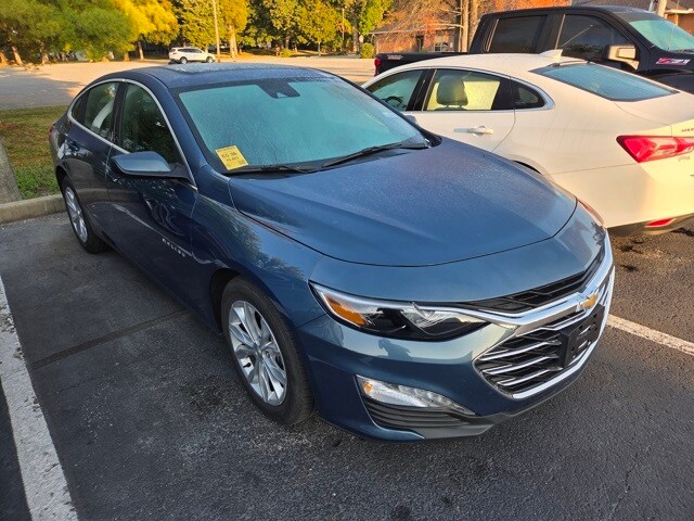 2024 Chevrolet Malibu 1LT photo 3