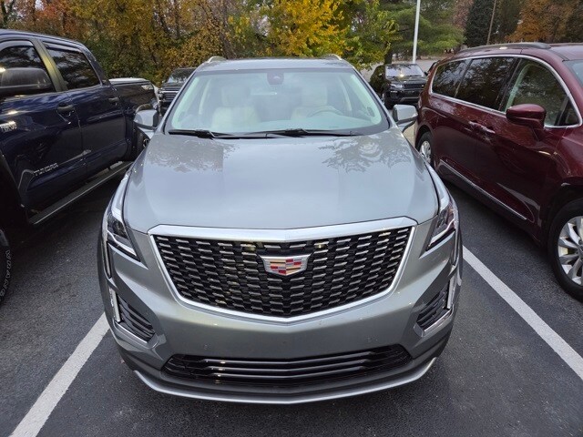 2025 Cadillac XT5 Premium Luxury photo 2