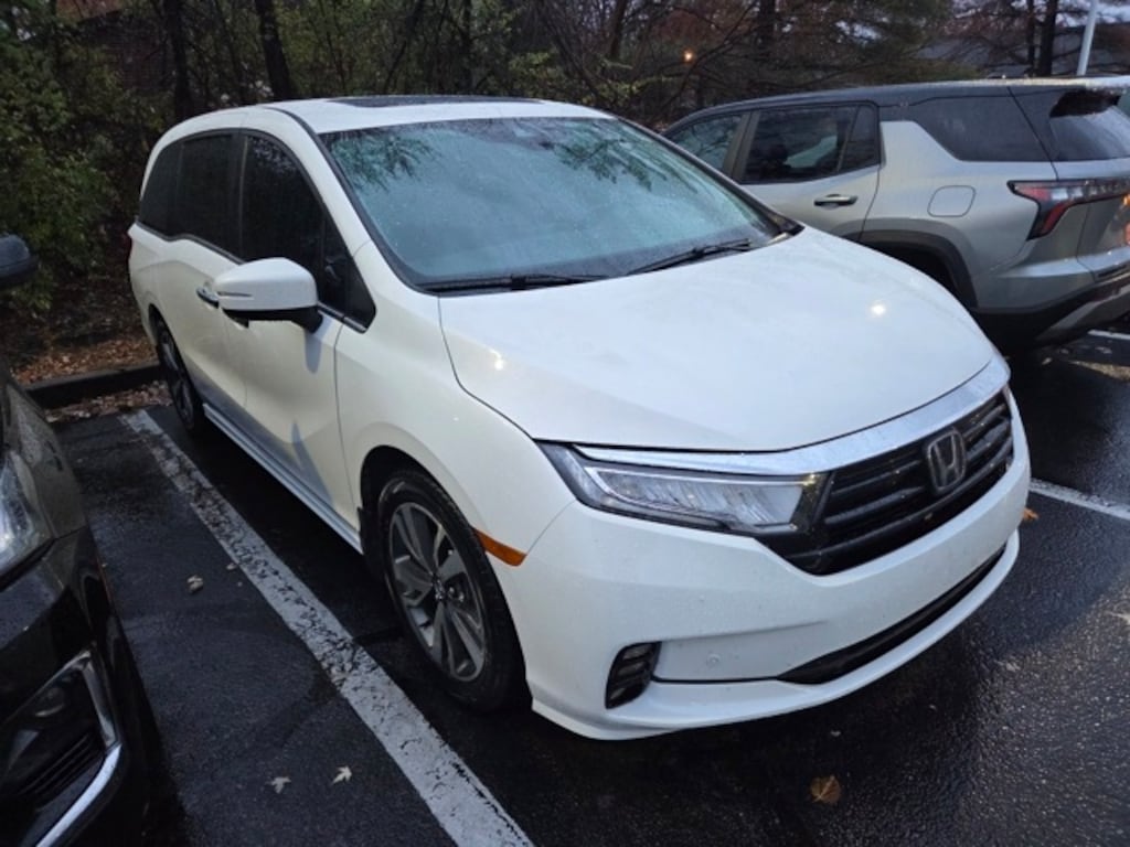 Used 2021 Honda Odyssey Touring Van