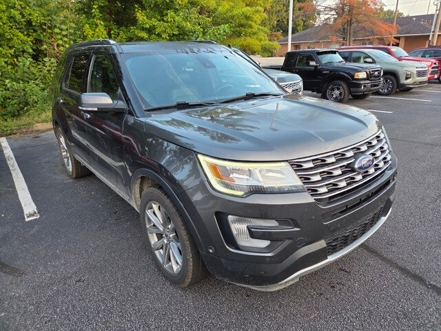 2017 Ford Explorer Limited photo 2