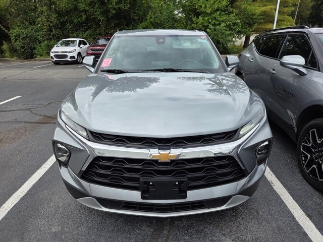 2023 Chevrolet Blazer 2LT photo 2