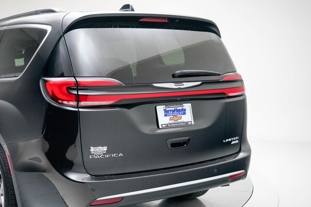 2022 Chrysler Pacifica Limited photo 4