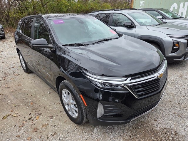 2023 Chevrolet Equinox LT photo 3