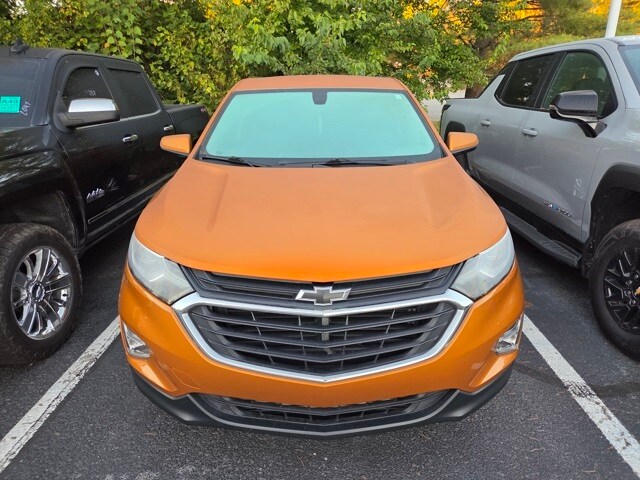 2019 Chevrolet Equinox LT photo 2