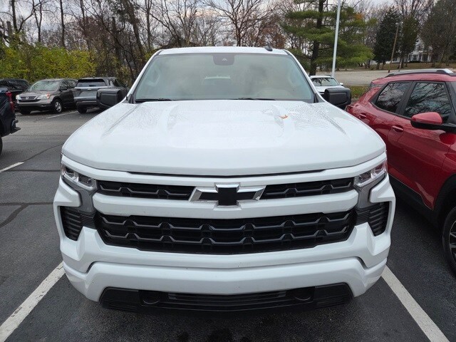 2023 Chevrolet Silverado 1500 RST photo 2