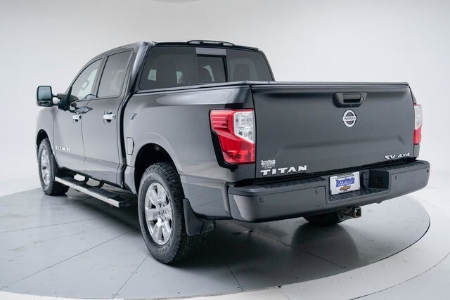 2018 Nissan Titan SV photo 3
