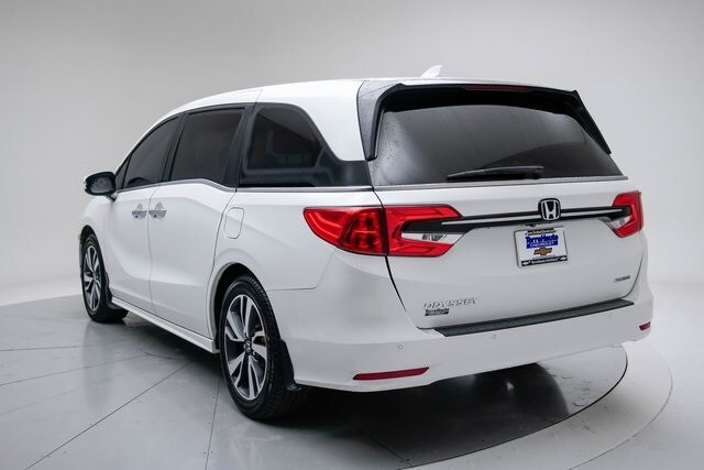 2021 Honda Odyssey Touring photo 3