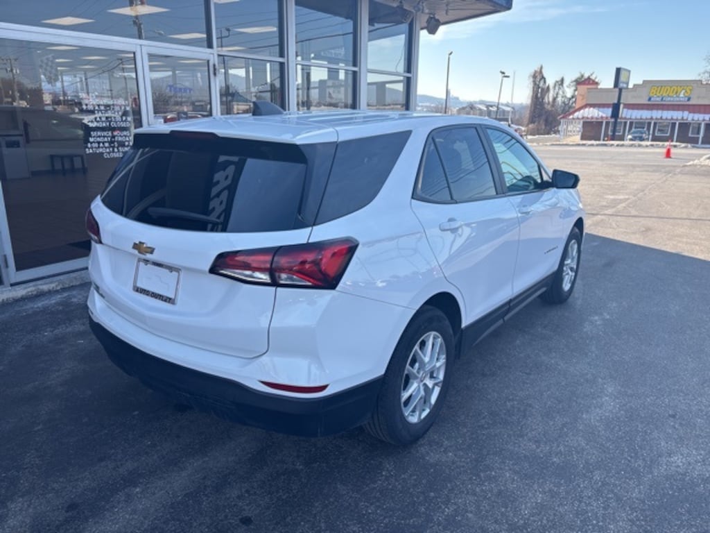 Used 2024 Chevrolet Equinox LS w/1LS SUV