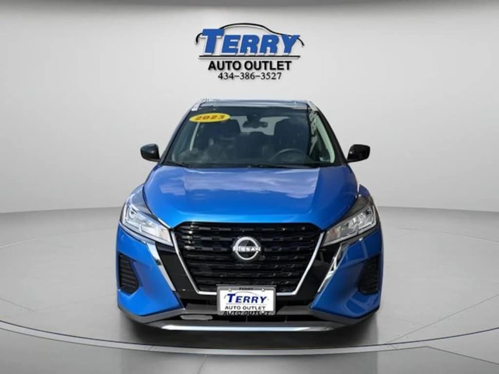 Used 2023 Nissan Kicks SV SUV