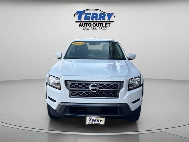 2023 Nissan Frontier SV photo 3