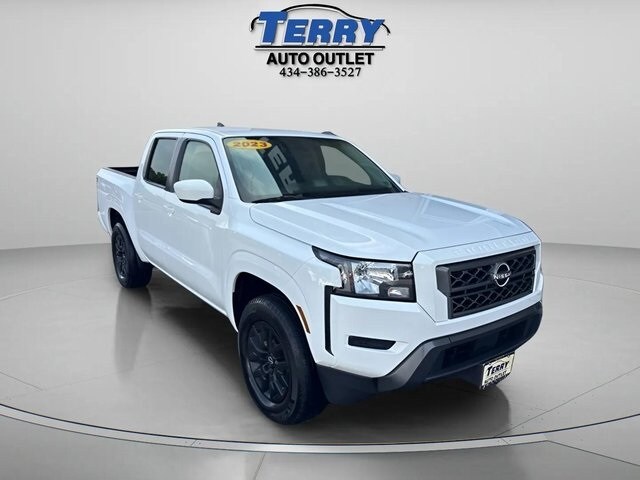 2023 Nissan Frontier SV photo 2