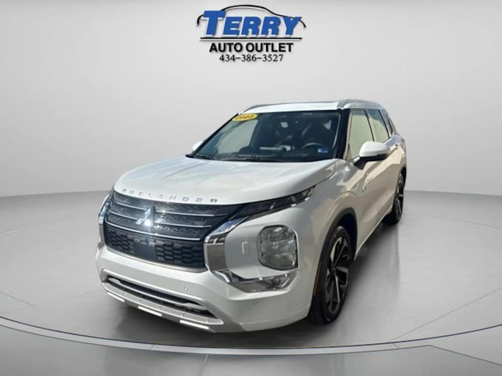 Used 2023 Mitsubishi Outlander Plug-In Hybrid 40th Anniversary SUV