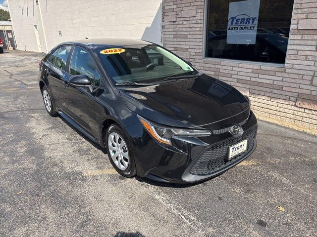 2022 Toyota Corolla LE photo 4