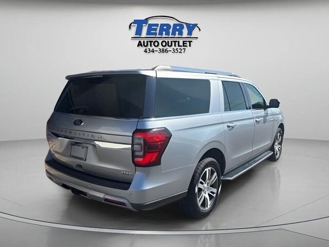 2022 Ford Expedition MAX Limited photo 2