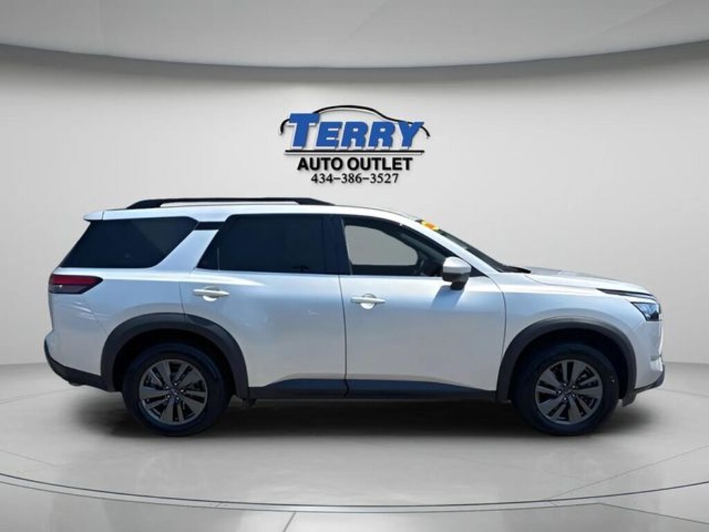 Used 2024 Nissan Pathfinder SV SUV