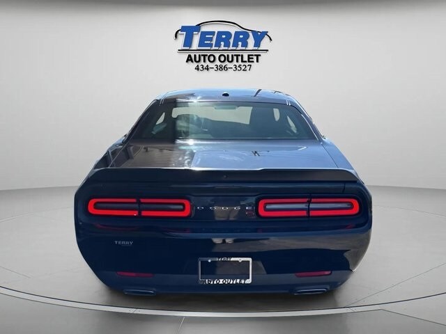 2023 Dodge Challenger SXT photo 3