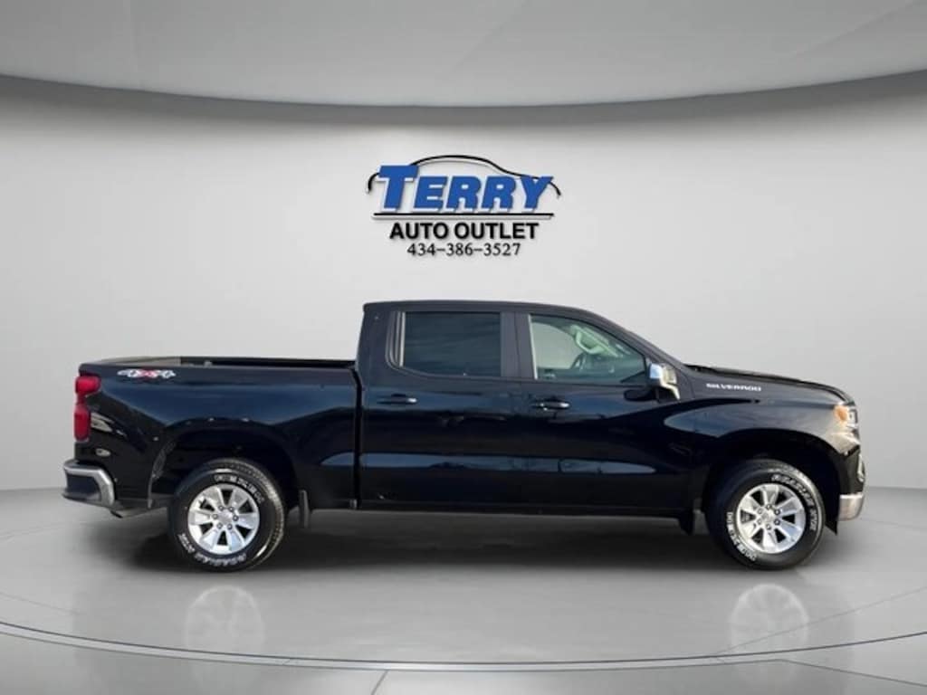 Used 2025 Chevrolet Silverado 1500 LT w/1LT Truck Crew Cab