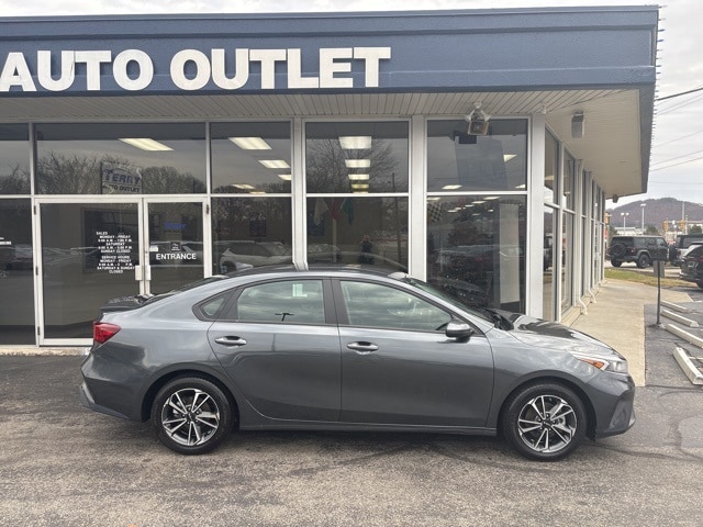 2024 Kia Forte LXS's photo