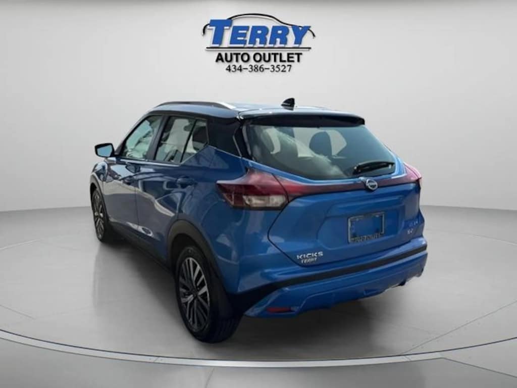 Used 2023 Nissan Kicks SV SUV