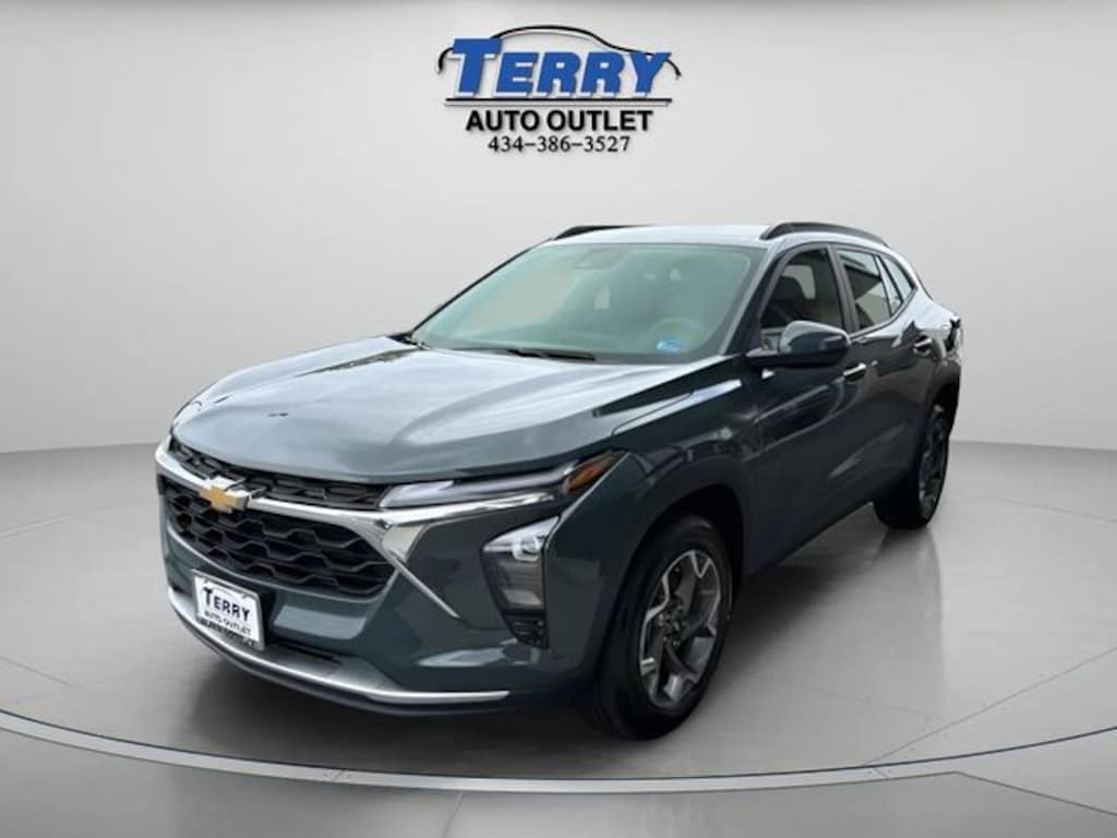 Used 2025 Chevrolet Trax LT SUV