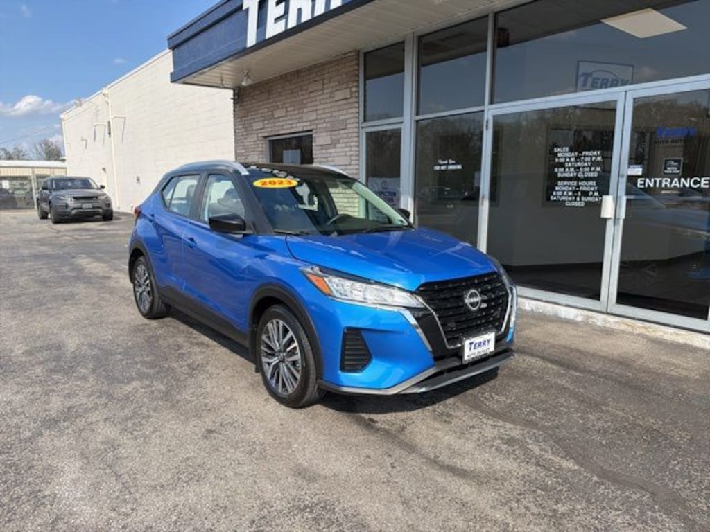Used 2023 Nissan Kicks SV SUV