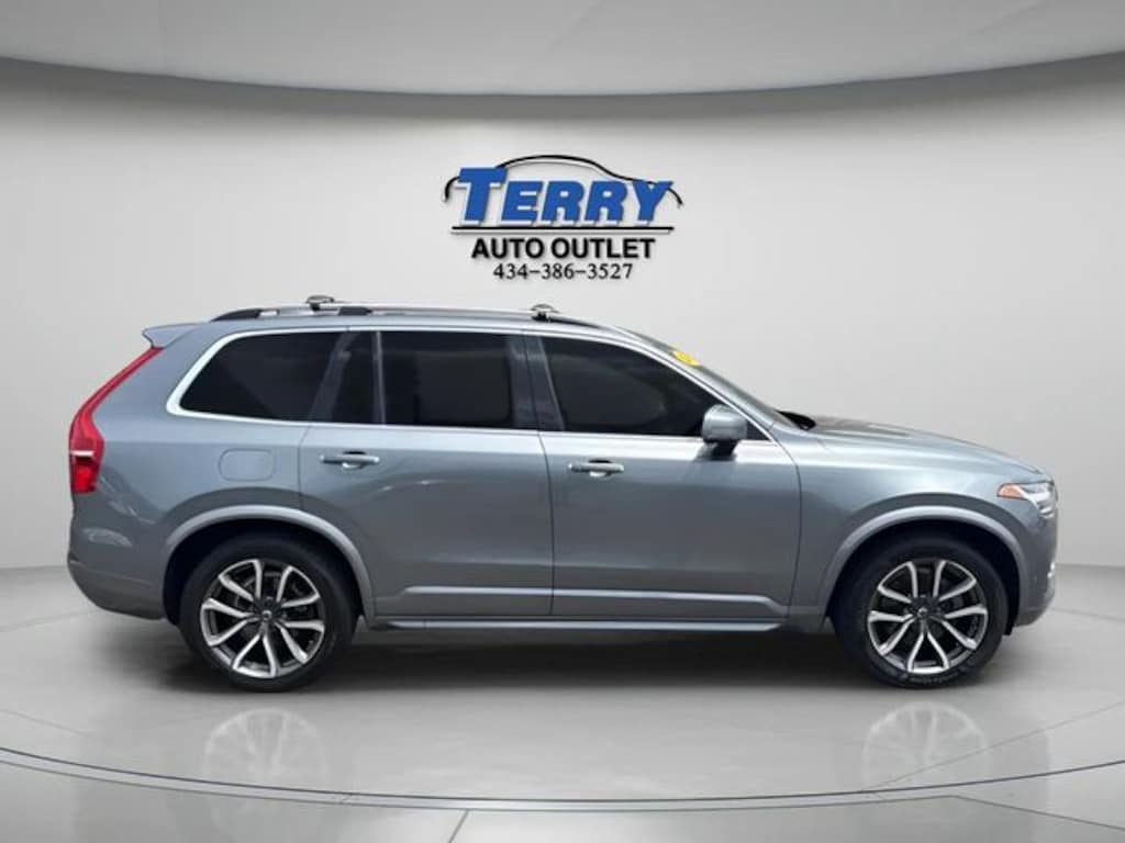 Used 2018 Volvo XC90 T6 AWD Momentum (7 Passenger) SUV