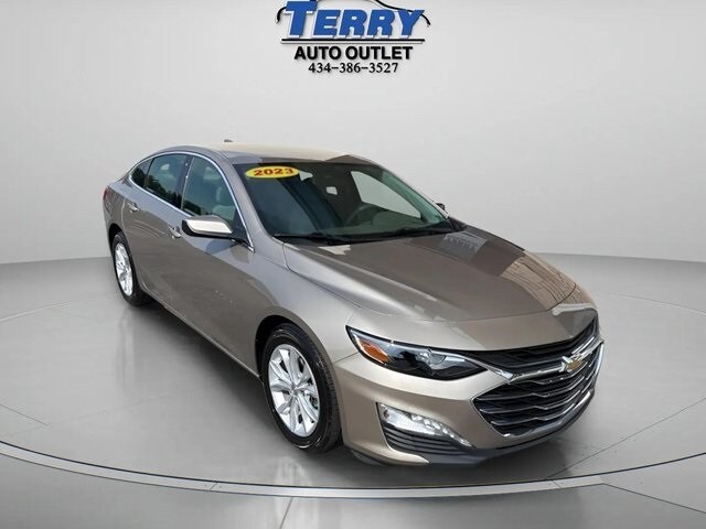 2023 Chevrolet Malibu 1LT photo 2