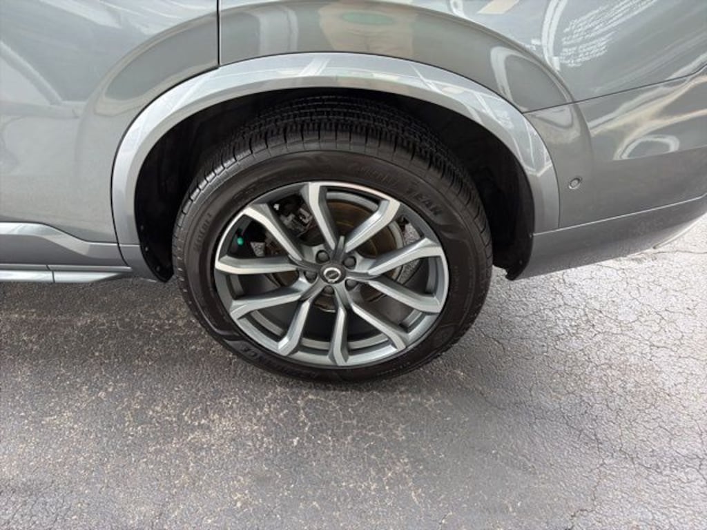 Used 2018 Volvo XC90 T6 AWD Momentum (7 Passenger) SUV