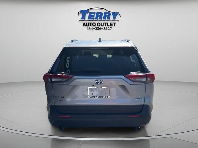 2023 Toyota RAV4 Hybrid LE photo 2