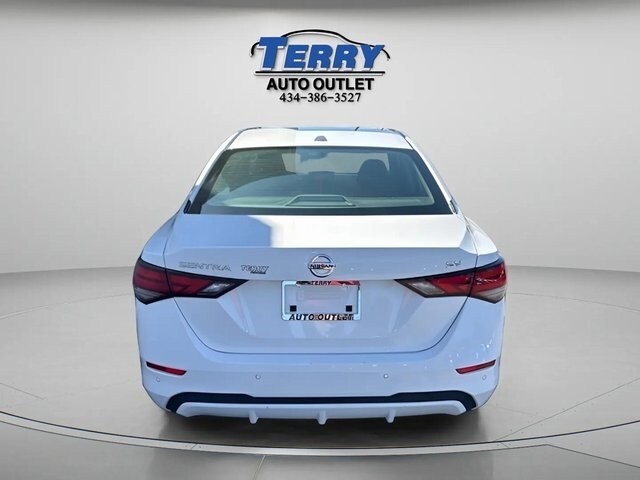 2022 Nissan Sentra SV photo 2