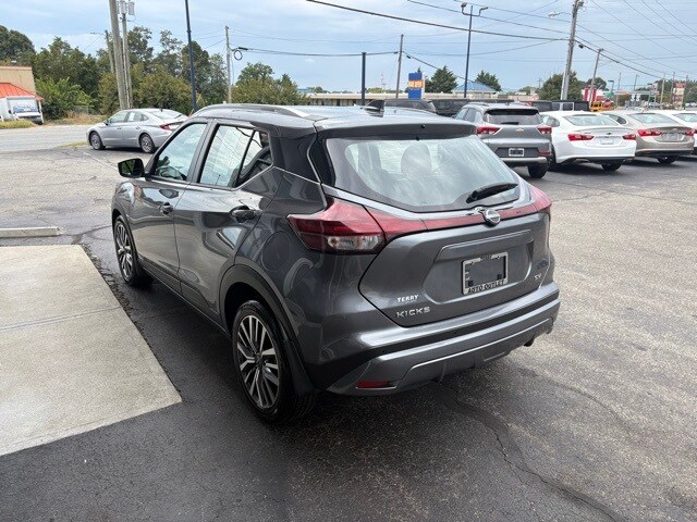 2023 Nissan Kicks SV photo 3