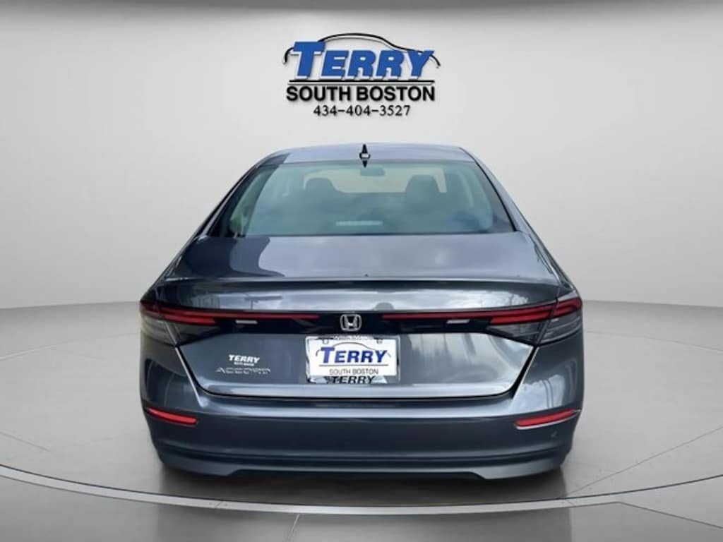 Used 2024 Honda Accord EX Sedan