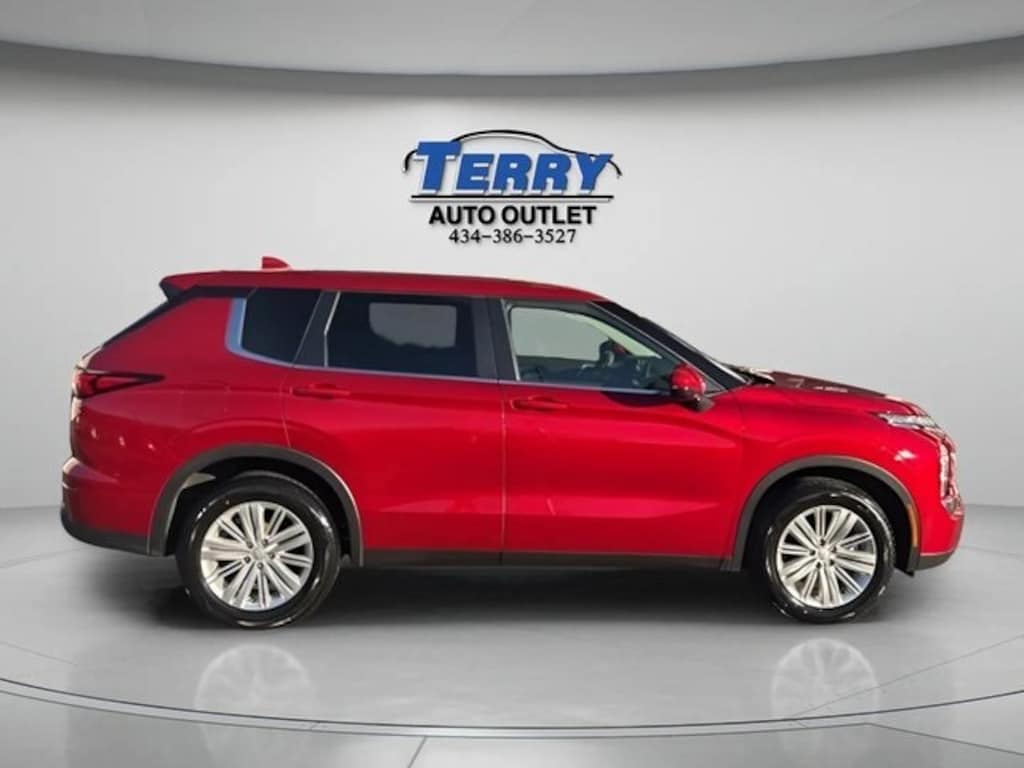 Used 2024 Mitsubishi Outlander ES SUV