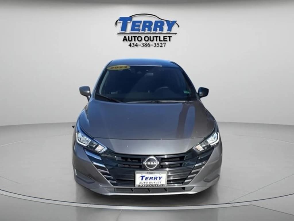 Used 2023 Nissan Versa 1.6 SV Sedan