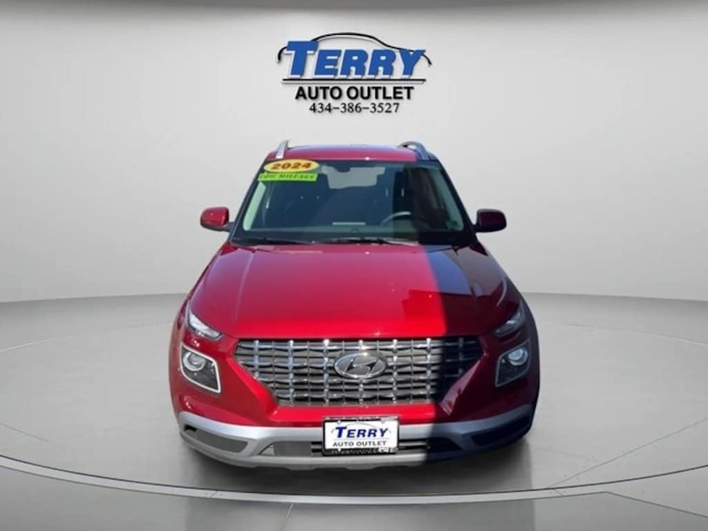 Used 2024 Hyundai Venue Limited SUV