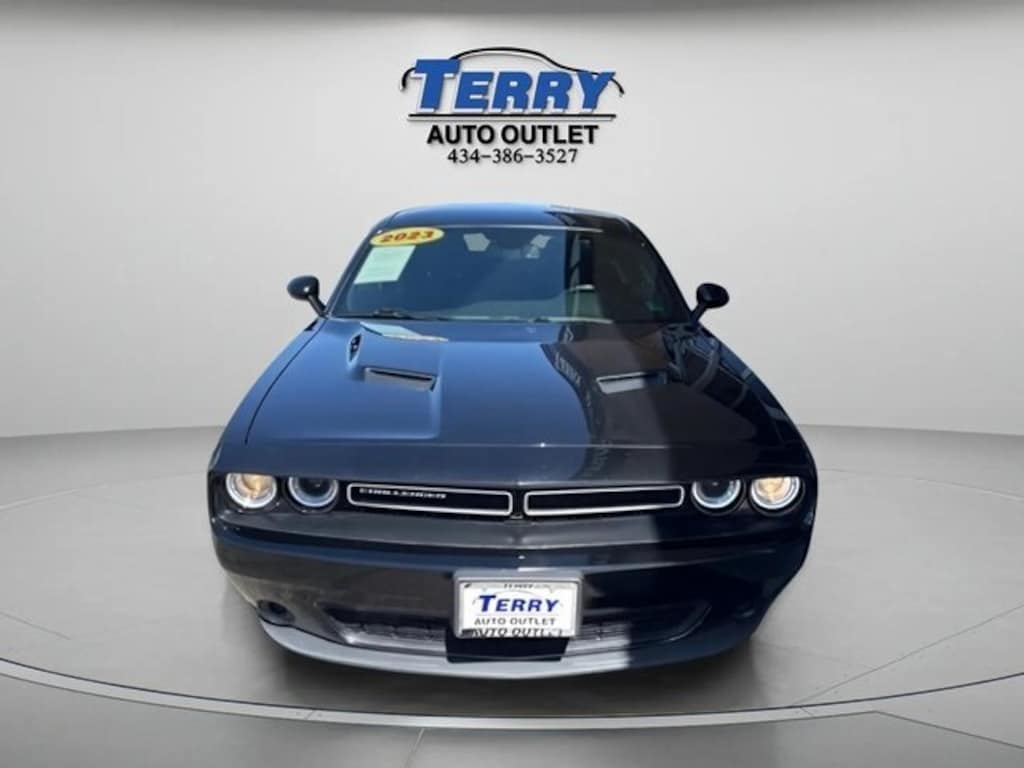 Used 2023 Dodge Challenger SXT Coupe