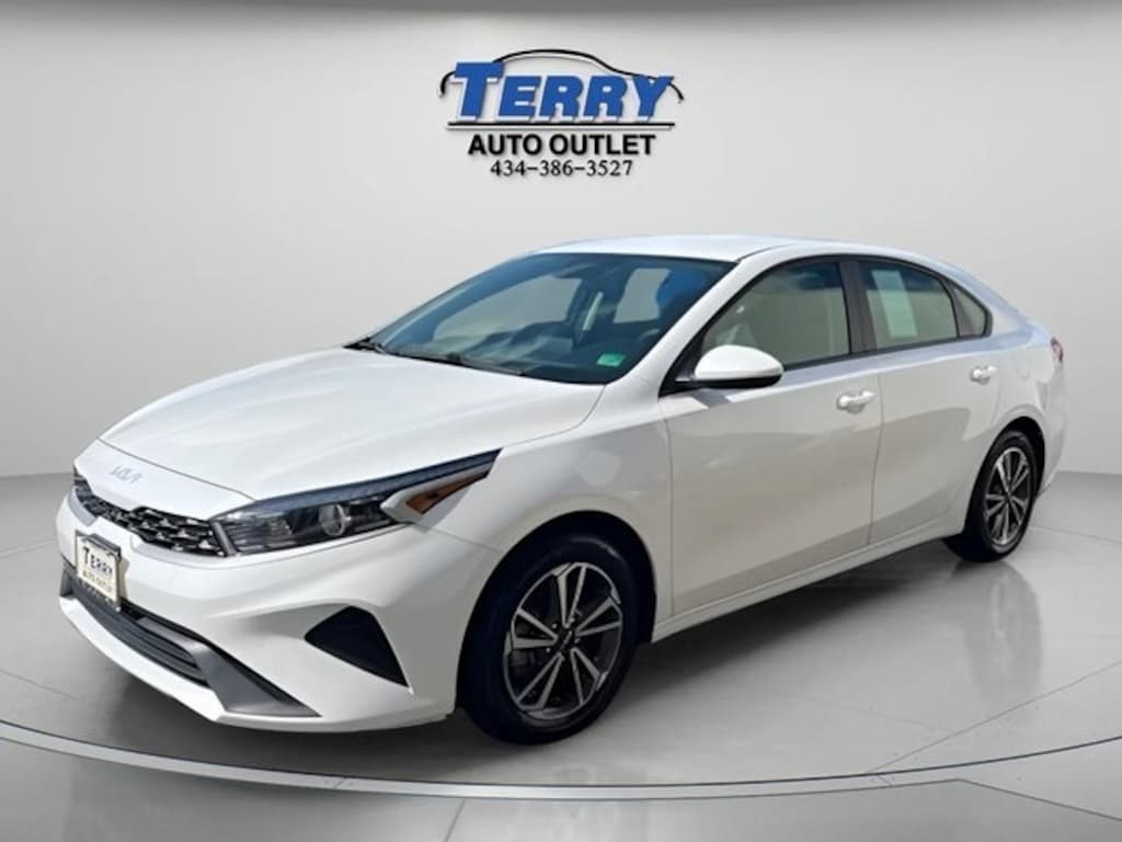 Used 2023 Kia Forte LXS Sedan