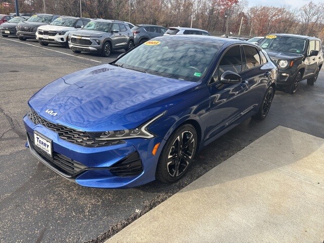 2023 Kia K5 GT-Line photo 2