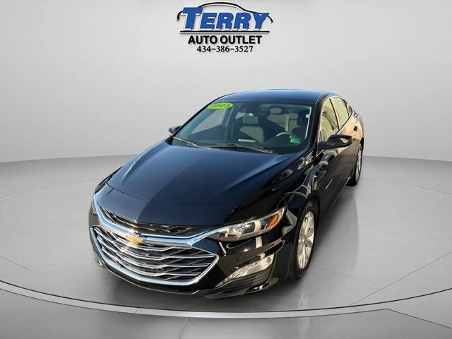 2023 Chevrolet Malibu 1LT photo 2