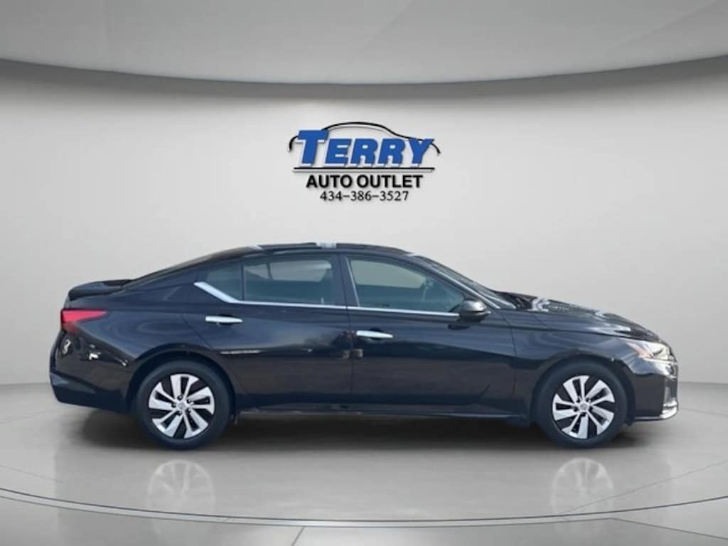 Used 2023 Nissan Altima 2.5 S Sedan