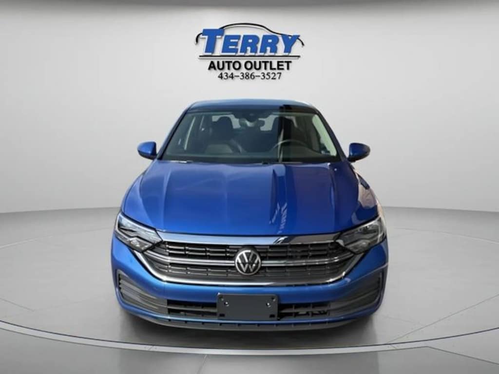 Used 2024 Volkswagen Jetta 1.5T SE Sedan