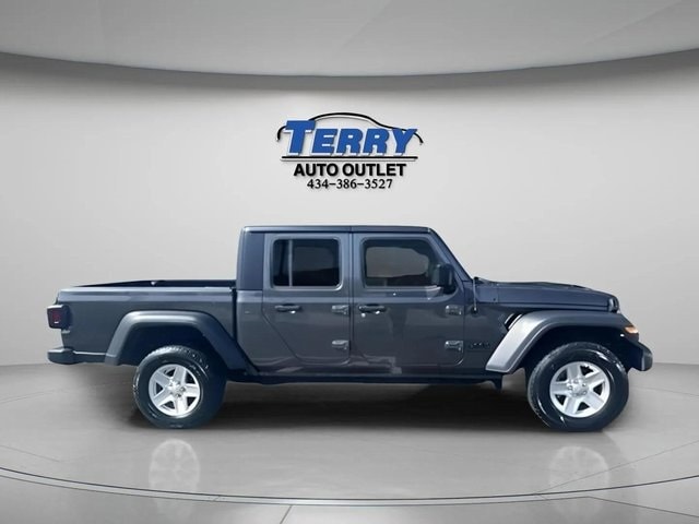 2023 Jeep Gladiator Sport S's photo